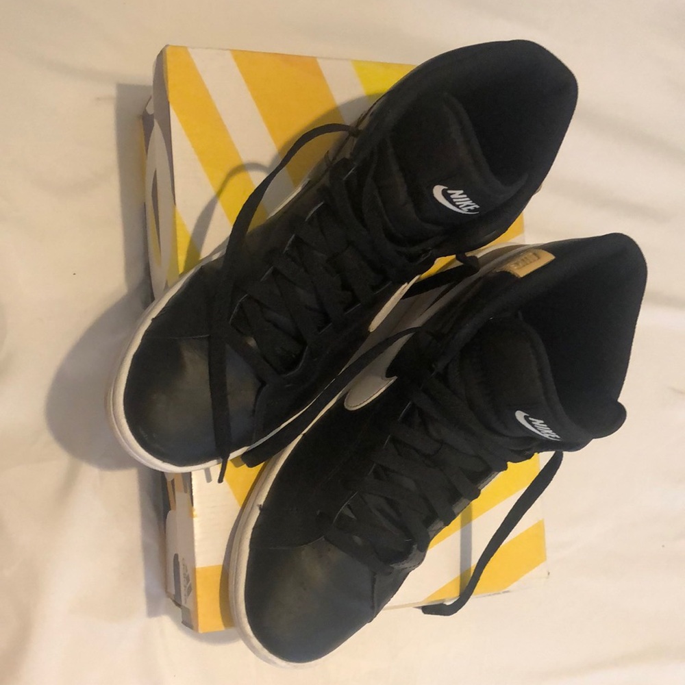 Nike black